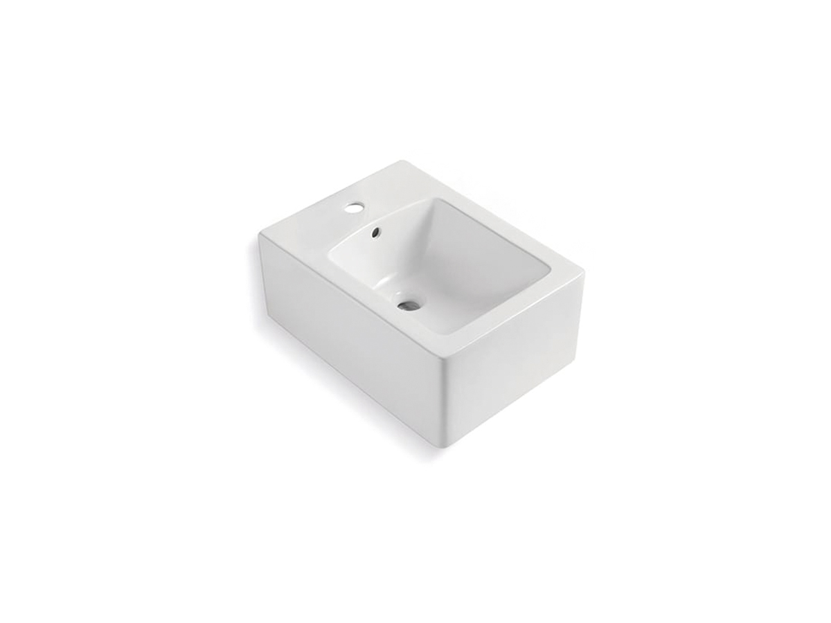 Orinoco suspended bidet