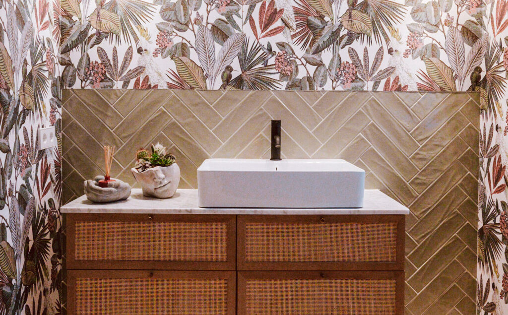 The house of moldings