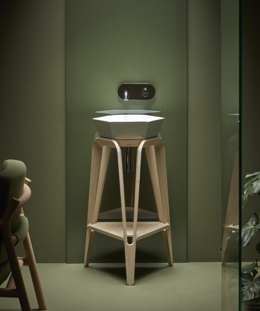Bathco presents Siero and Cham, a set that redefines the bathroom space