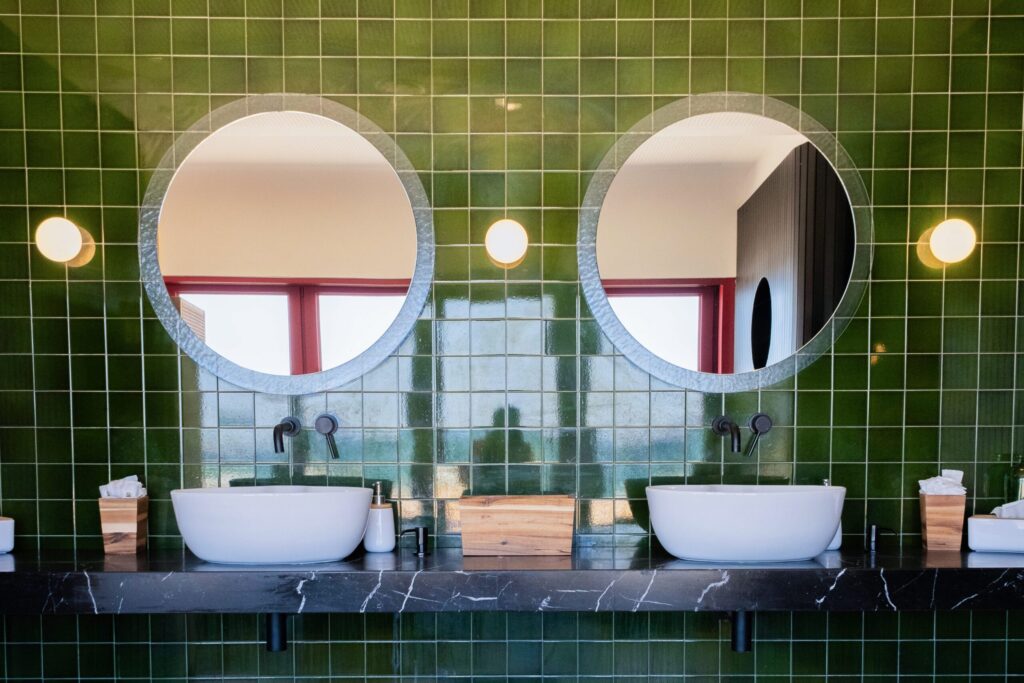 El Serbal: A stylish restaurant next to the sea