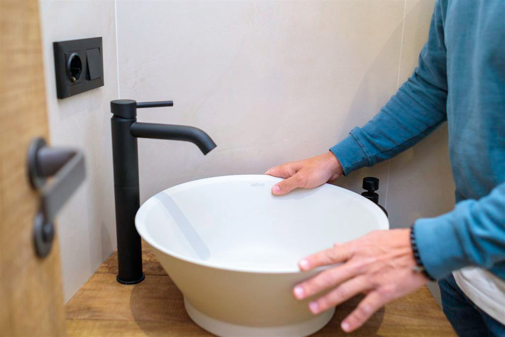 The charm of rustic bathrooms