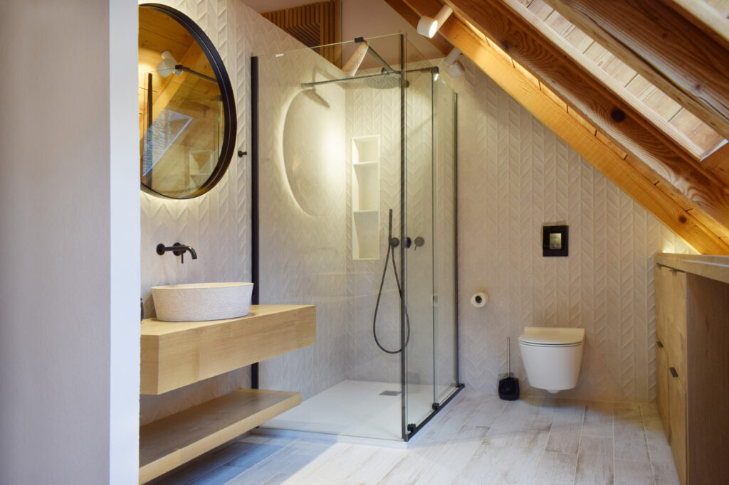 Wood, an absolute trend that also reaches the bathroom