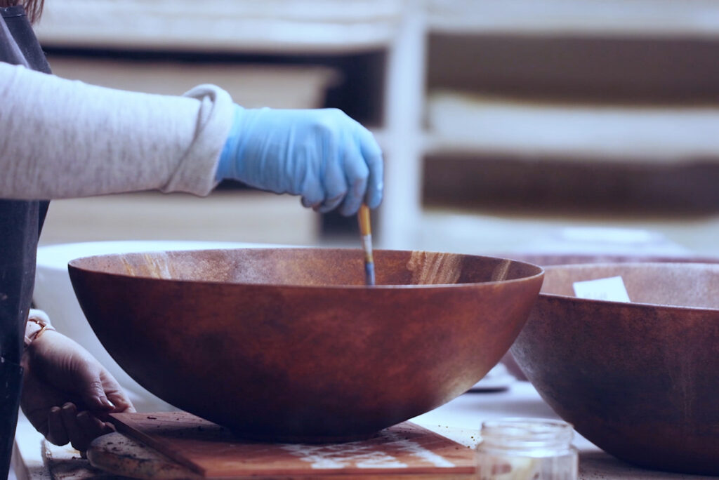 How is the Corten sink made?